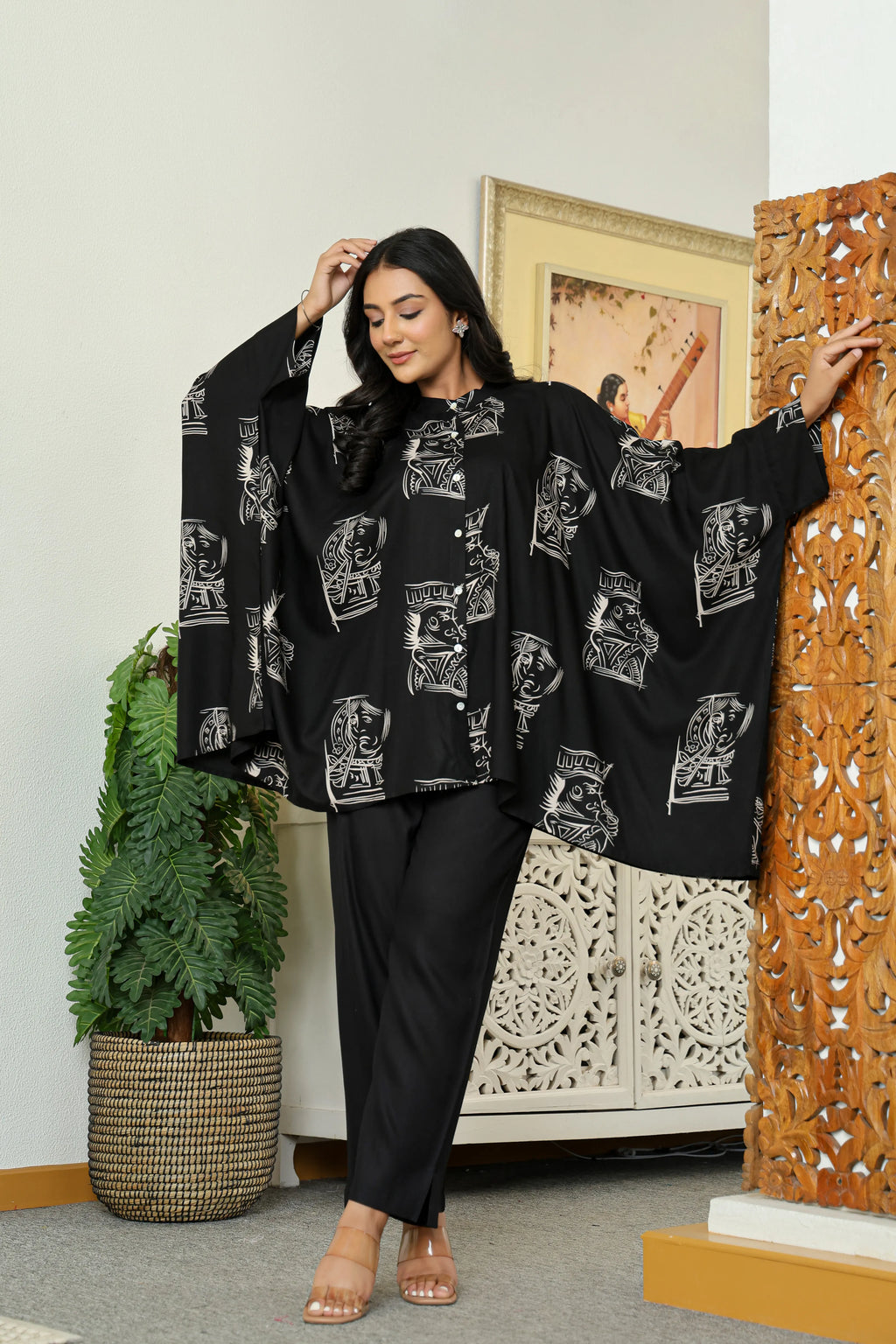 Black Base Cream King & Queen Print Kimono Co-ord Set