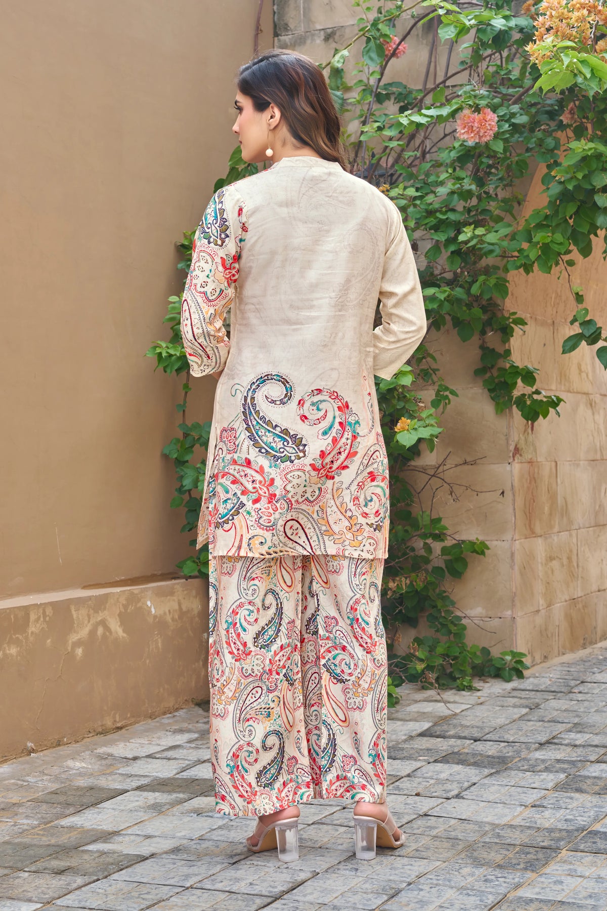 Cream Muslin Kurta Set with Multi-Color Elegance