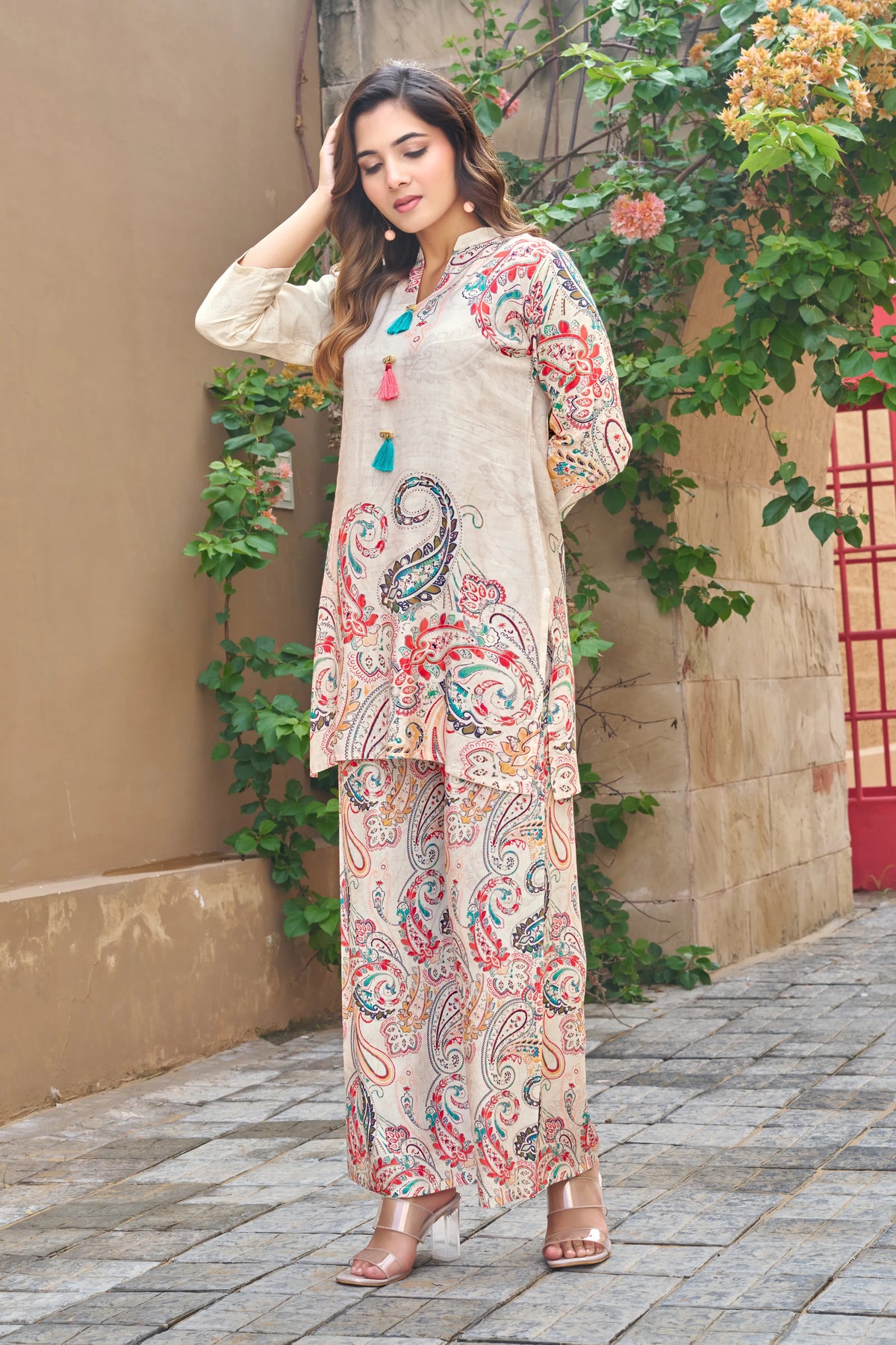 Cream Muslin Kurta Set with Multi-Color Elegance