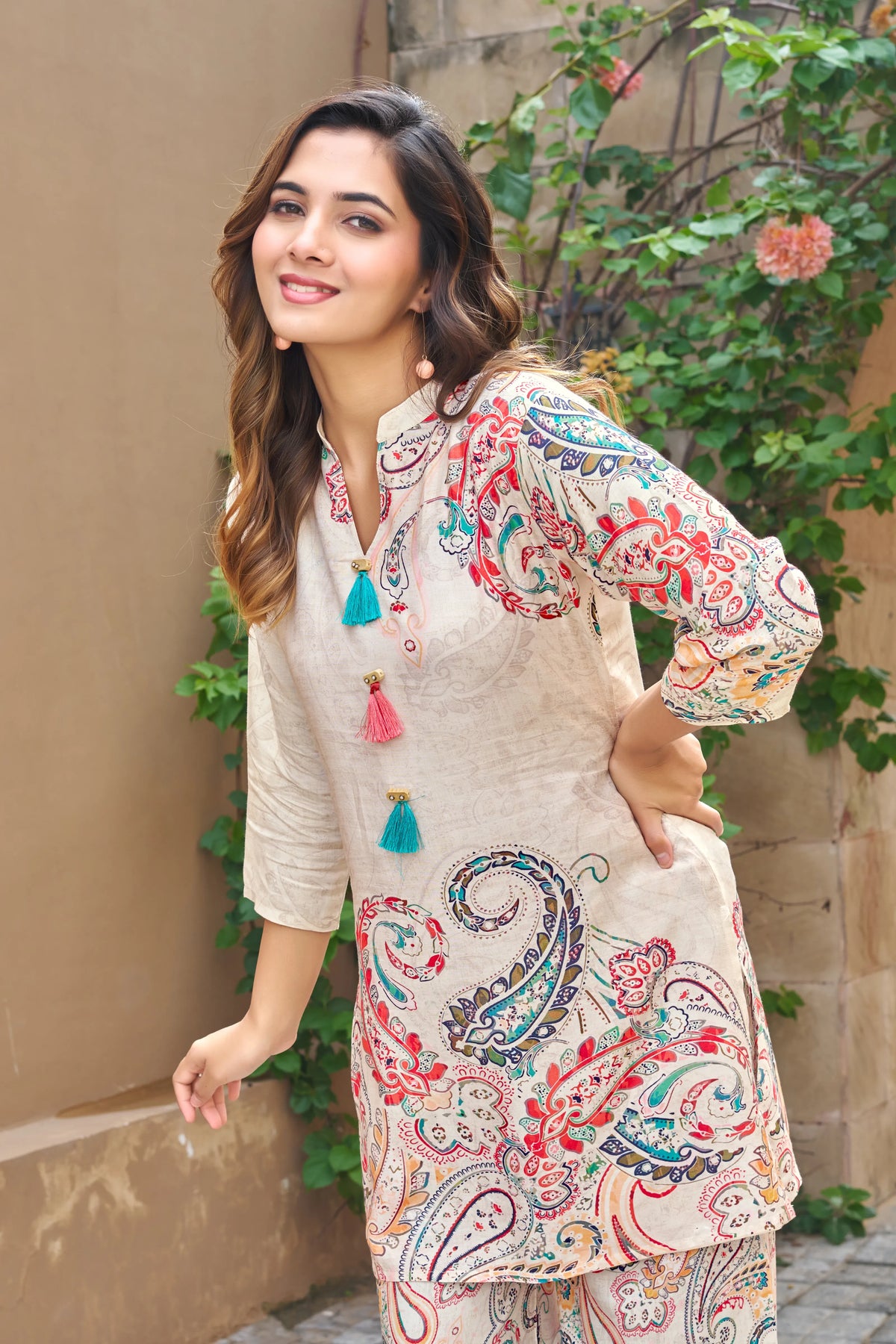 Cream Muslin Kurta Set with Multi-Color Elegance