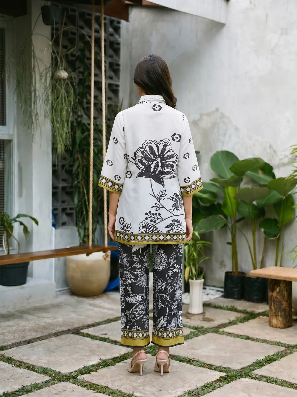 White-Yellow Salli Work Border Print Co-ord Set in Muslin